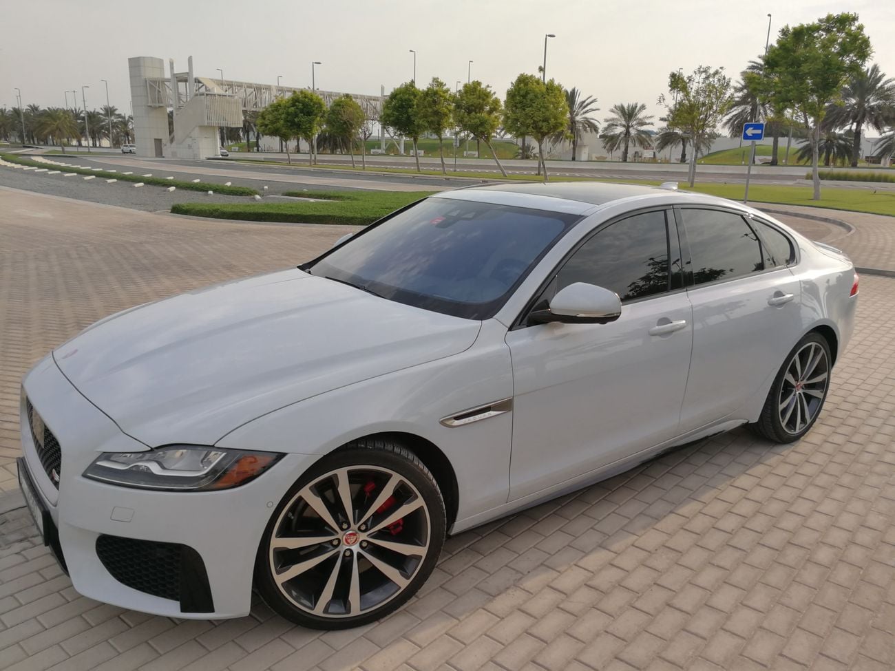 Jaguar XF