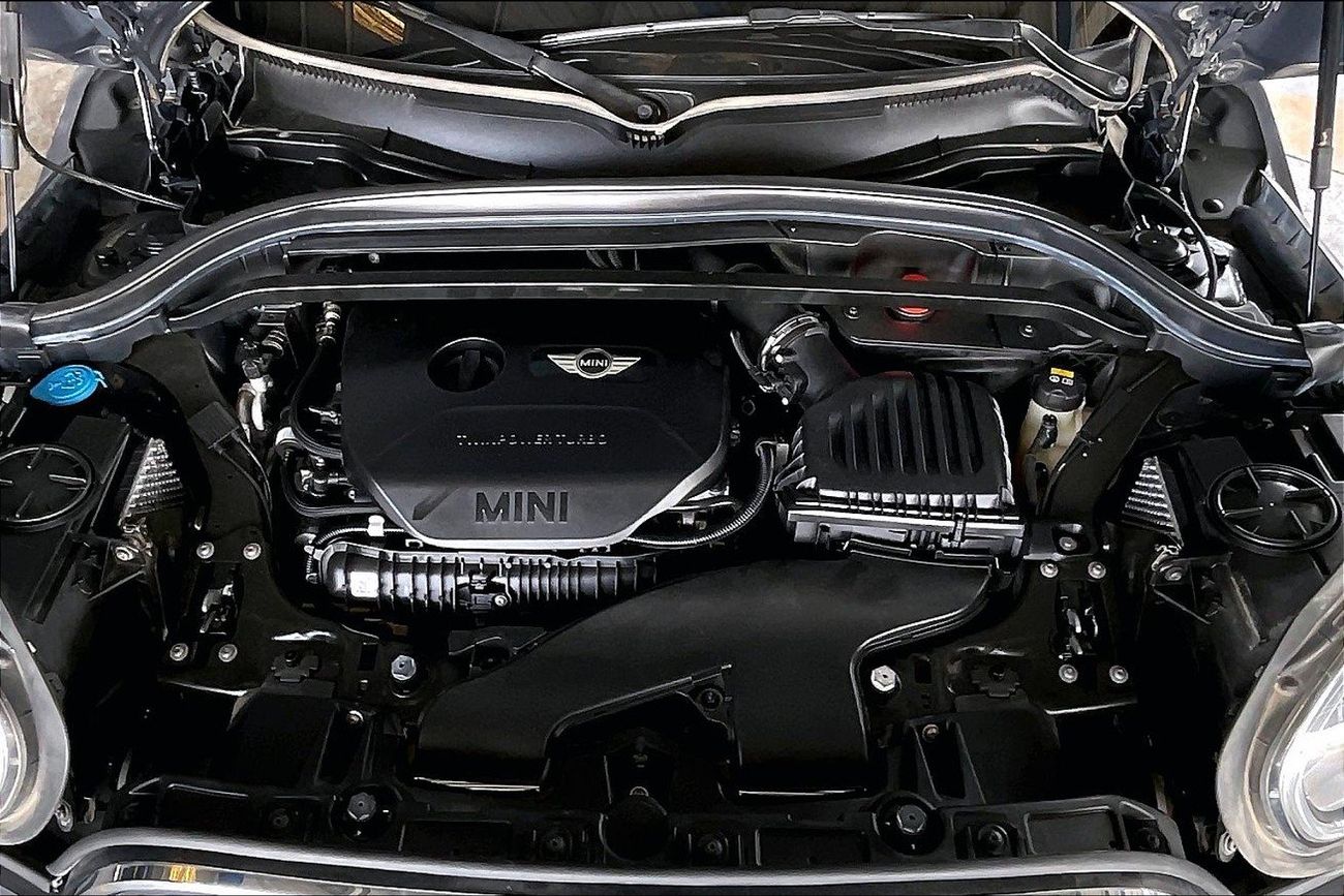 ميني كنتريمان Cooper S (JCW Styling Package) | شامل الضمان | 0 ﺪﻔﻋﺓ ﺃﻮﻟﻯ