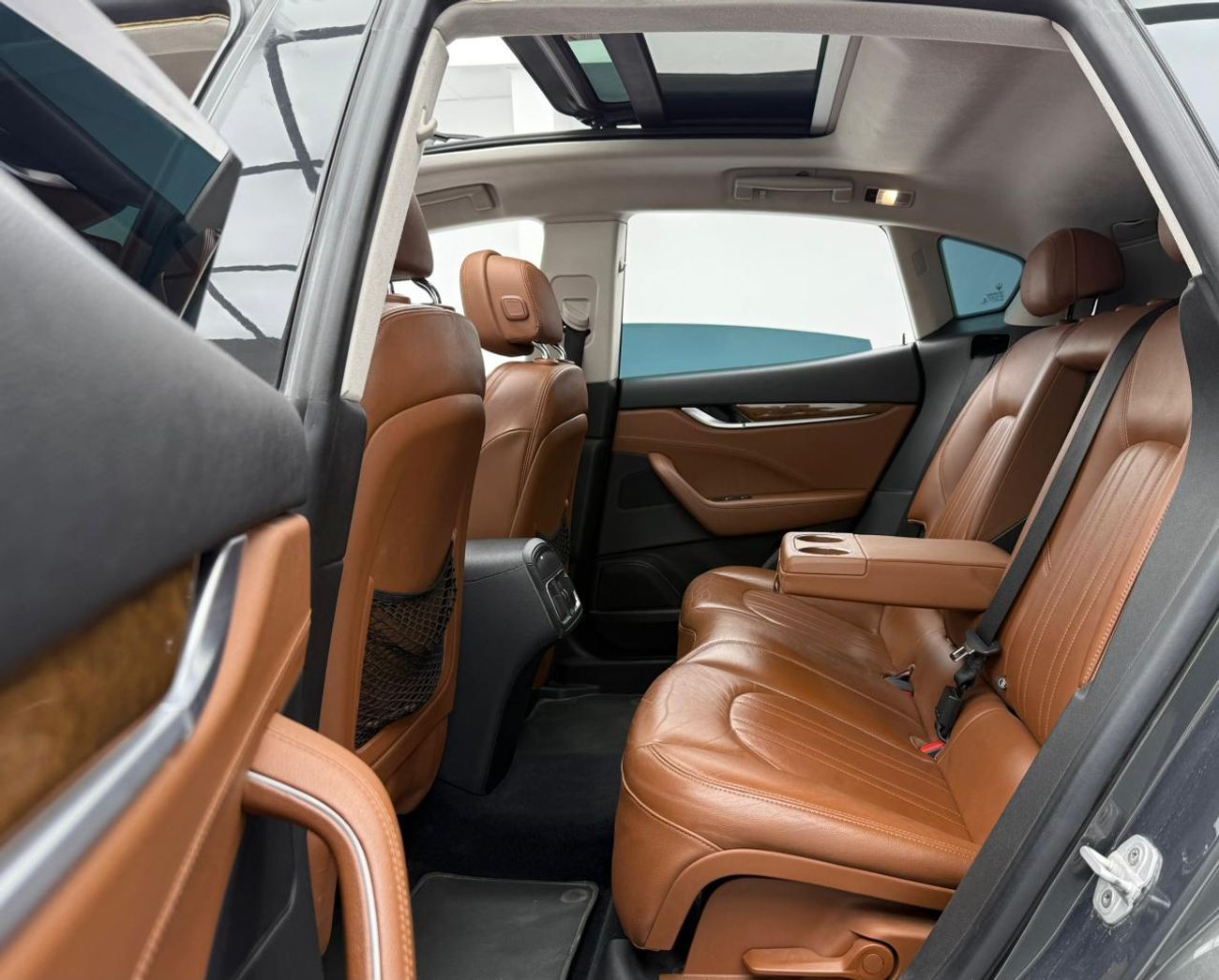 Maserati Levante Std 3.0L (350 HP) 2017 Maserati Levante, Service History, Fully Loaded, Excellent Condition, GCC