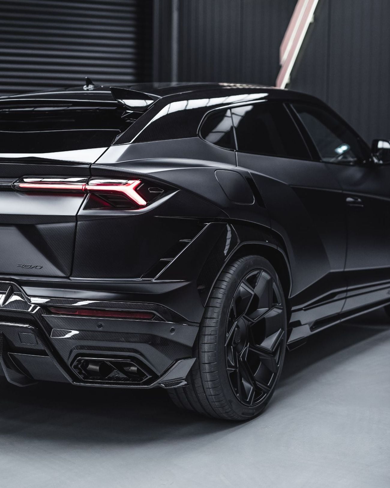 Lamborghini Urus 4.0T V8 Performante Lamborghini Urus Performante TopCar R’Evo Stealth Edition