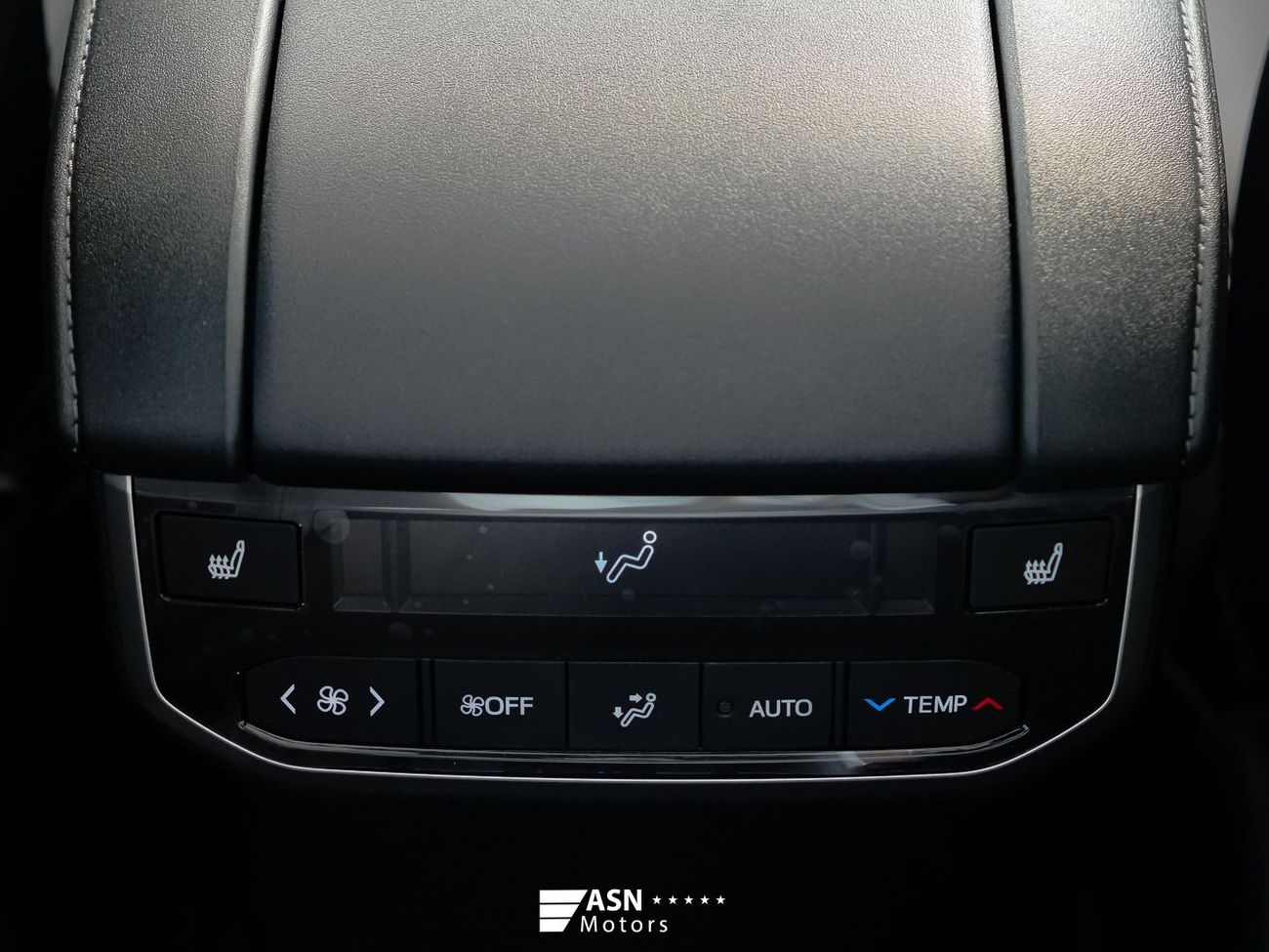 تويوتا هايلاندر 2.5L Hybrid AWD Extreme Edition 7 Seats 2025 (Export Price)