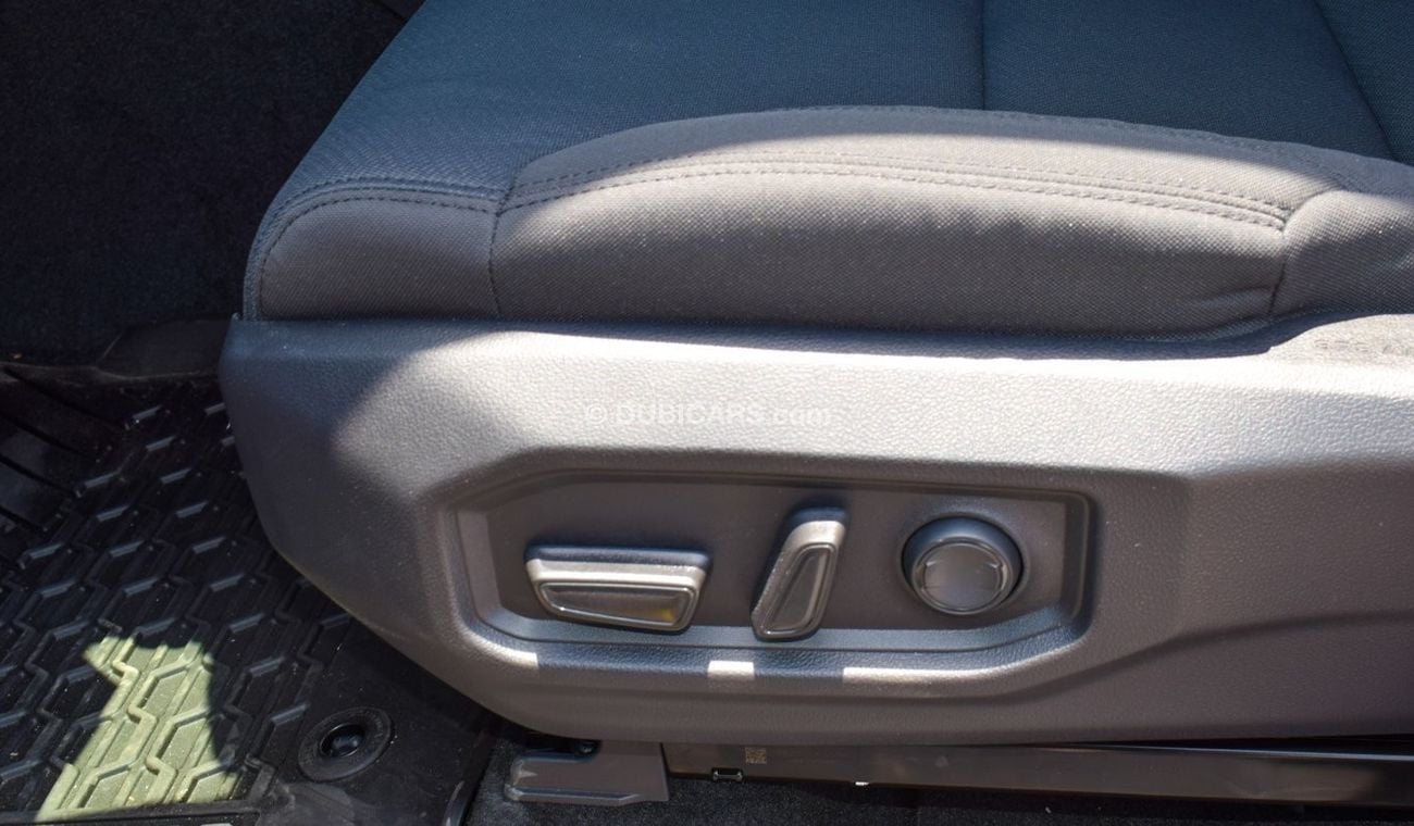 Toyota Tundra SR5  TRD  3.5L V6