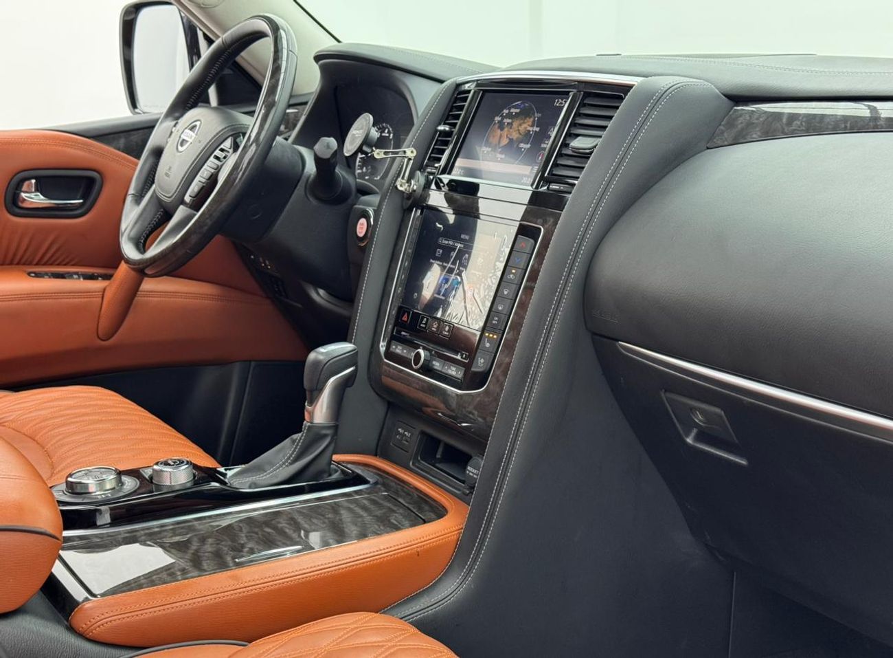 Nissan Patrol SE Platinum City 4.0L 2021 Nissan Patrol SE Platinum City, 1 Year Warranty, Nissan Service History,