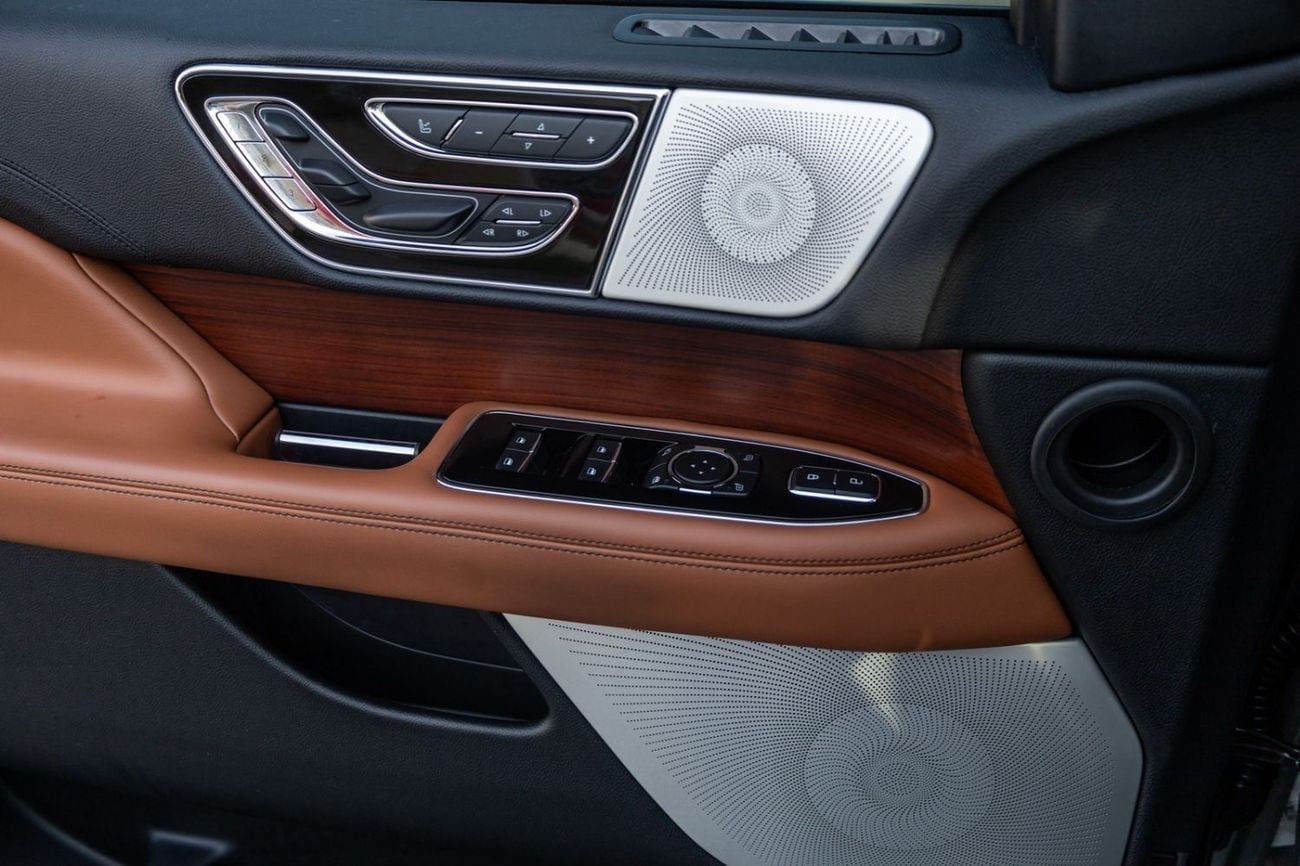 Lincoln Navigator Reserve 3.5L Lincoln Navigator Reserve 2021 GCC | Warranty | Service Contract