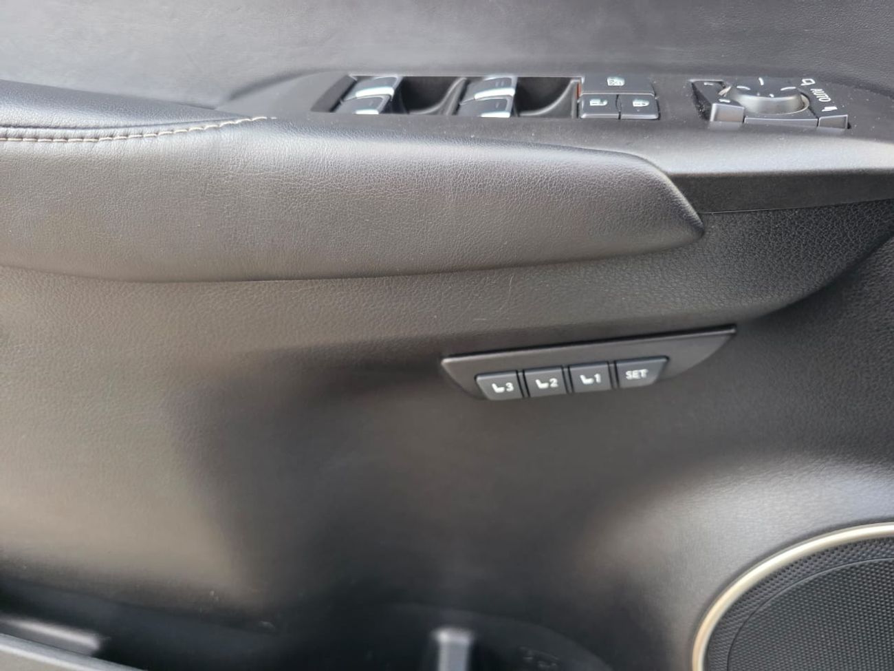 لكزس NX350h NX300 Hybrid