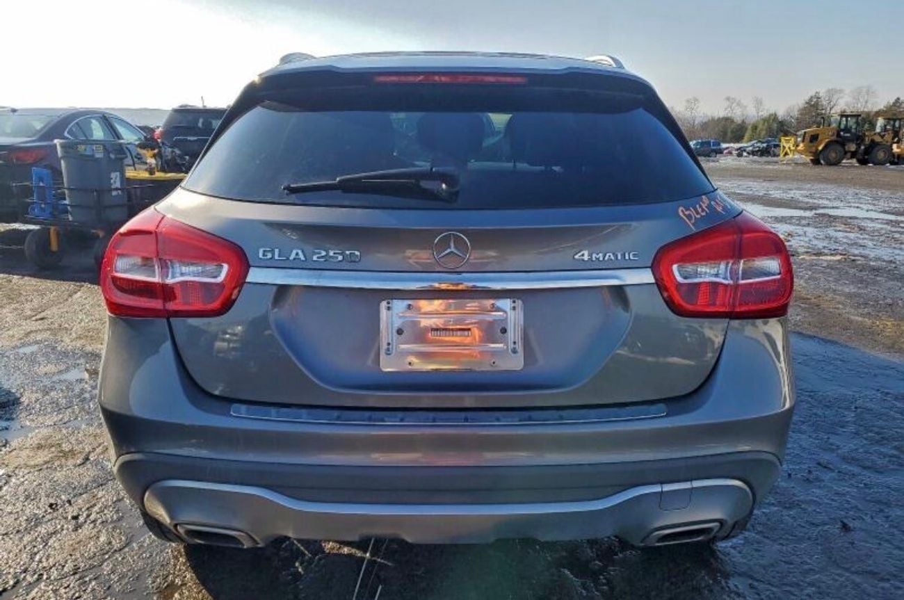 مرسيدس بنز GLA 250