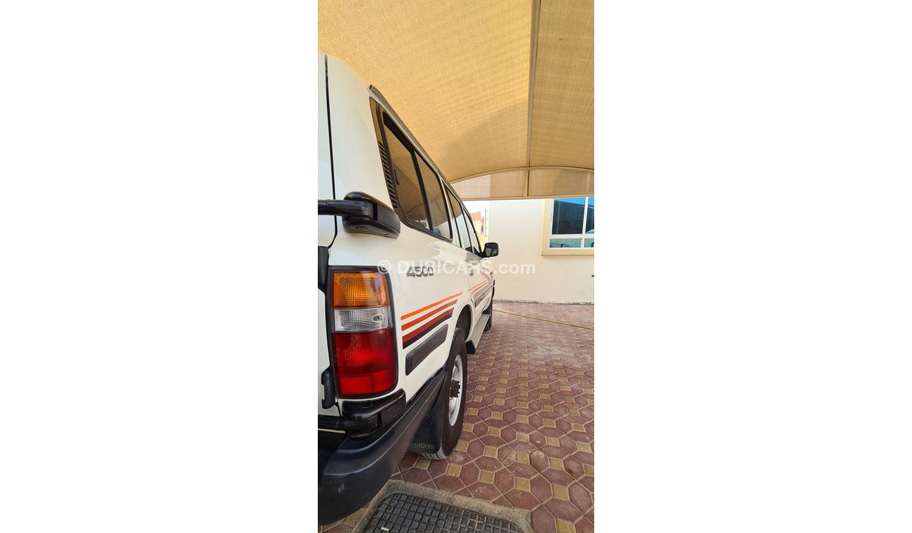 Toyota Land Cruiser GX-4500