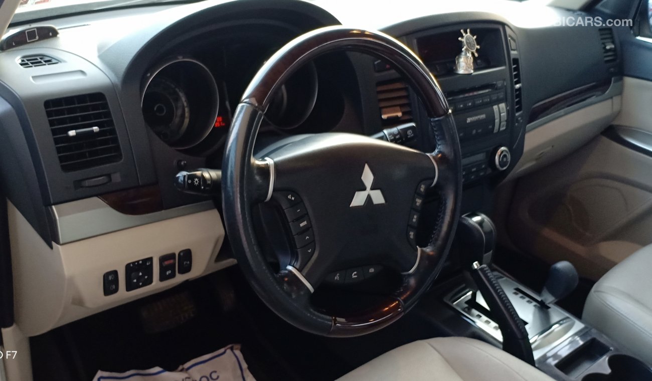 Mitsubishi Pajero 2014 GCC No Accident No Paint A perfect Condition