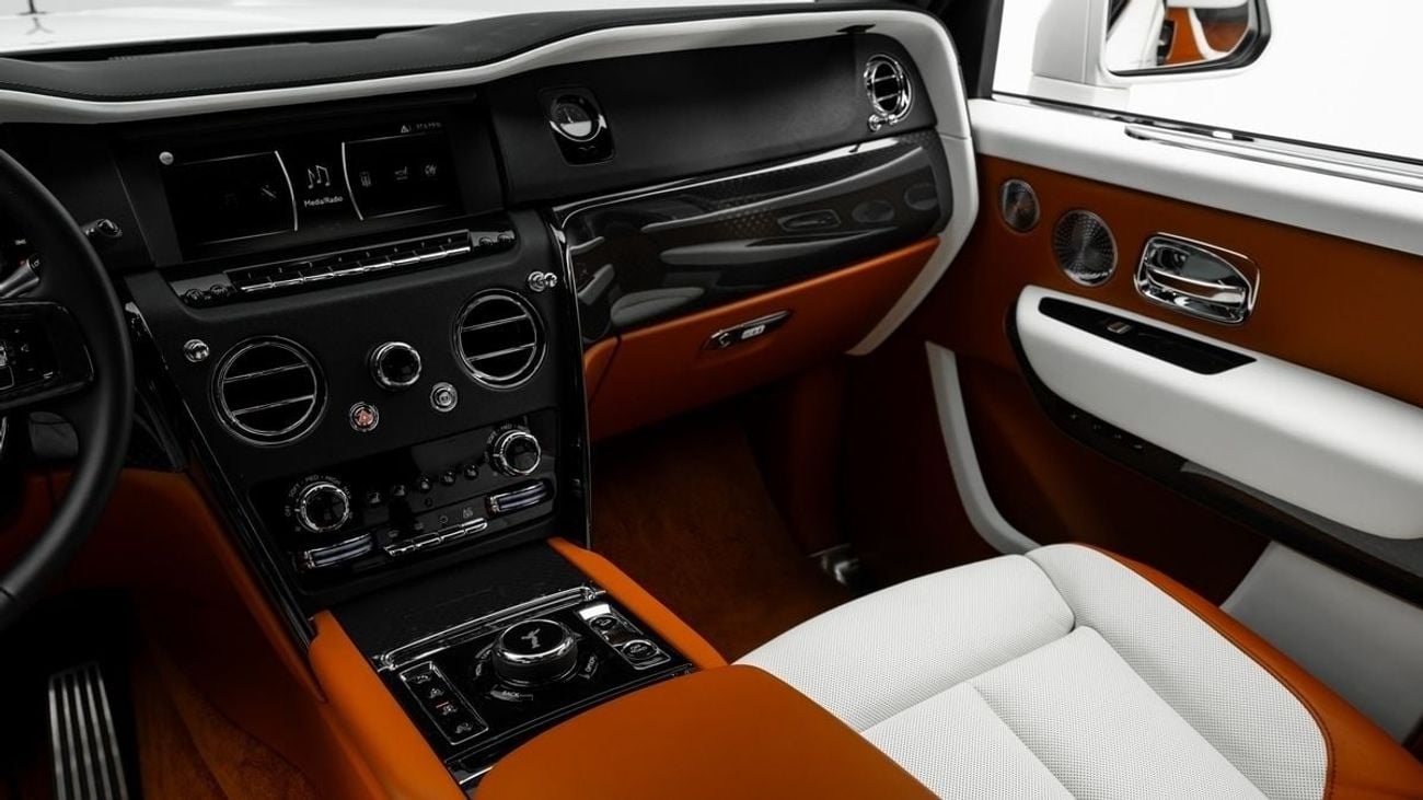 Rolls-Royce Cullinan Black Badge - 2020 - GCC Specs