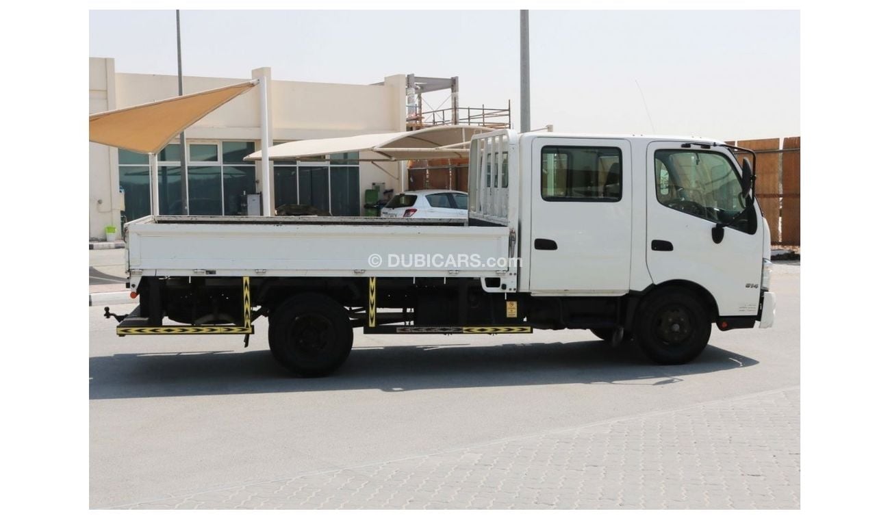 Hino 300 2016 | DOUBLE CABIN CANTER 3 TON WITH GCC SPECS AND EXCELLENT CONDITION