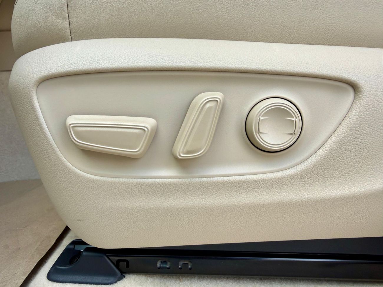 Toyota Land Cruiser Toyota Land Cruiser GXR 3.5L