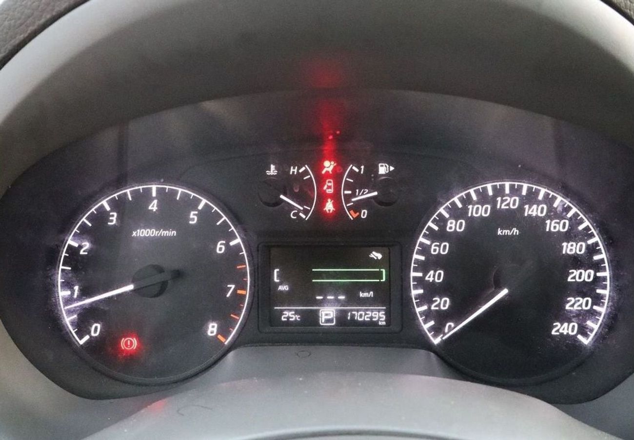 Nissan Sentra S 1.6L (113 HP)