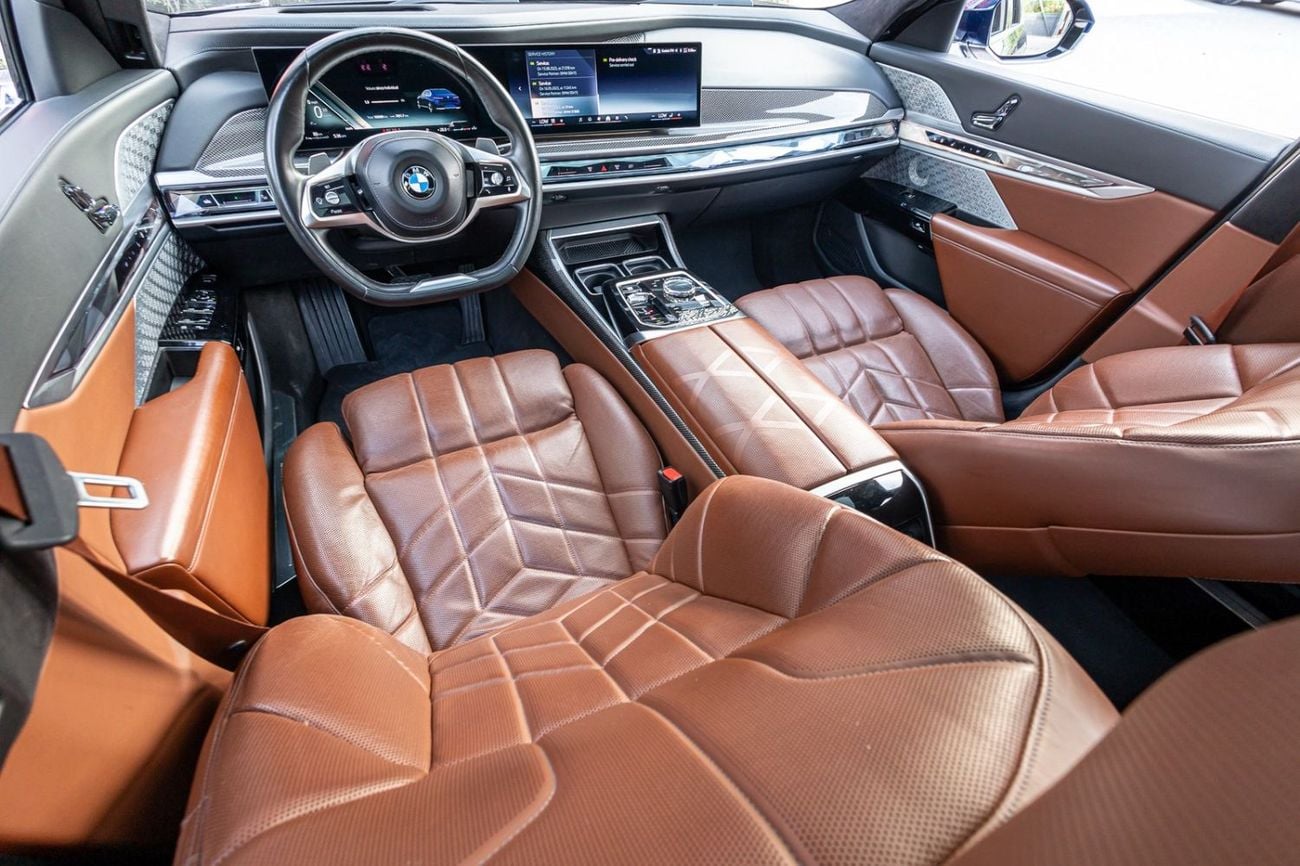 BMW 740i LUXURY PURE EXCELLENCE 2023 BMW 740i GCC | Agency Warranty