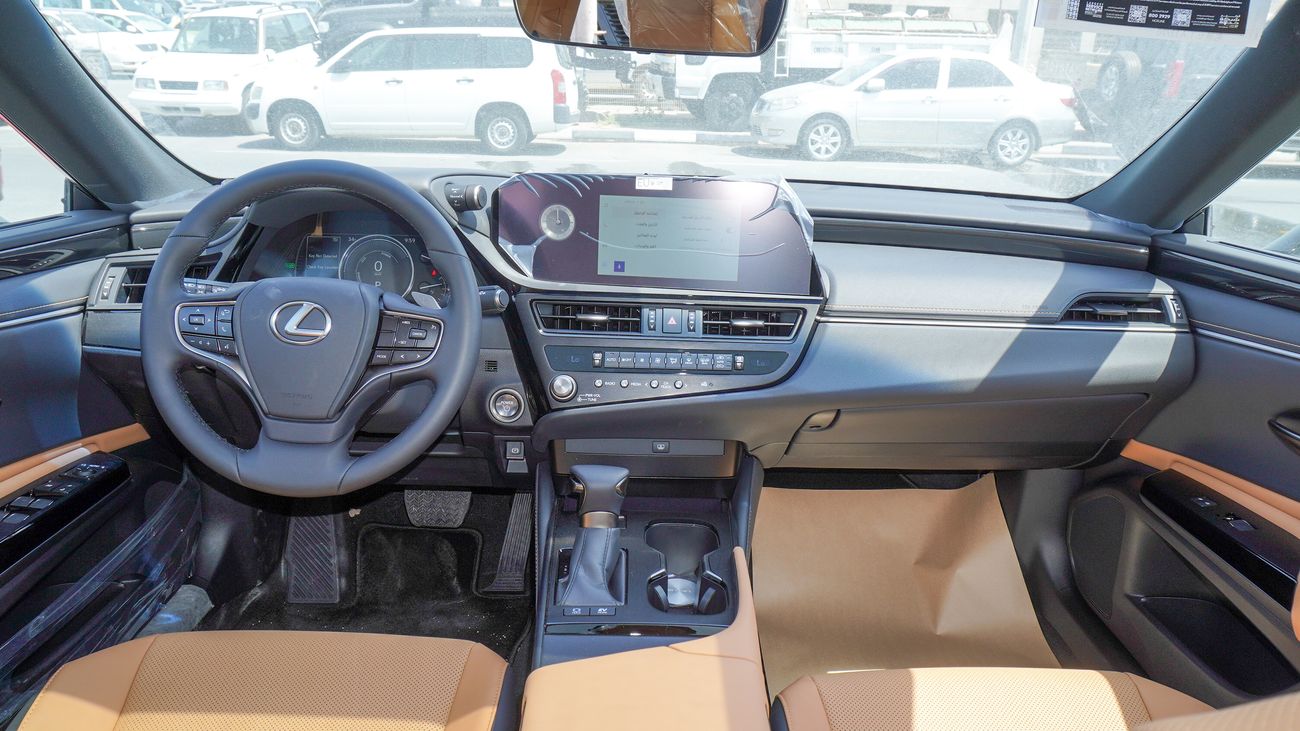 لكزس ES300h 2.5L Hybrid
