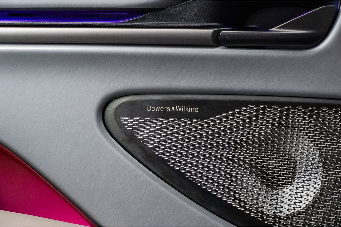 Aston Martin Vanquish STANDARD