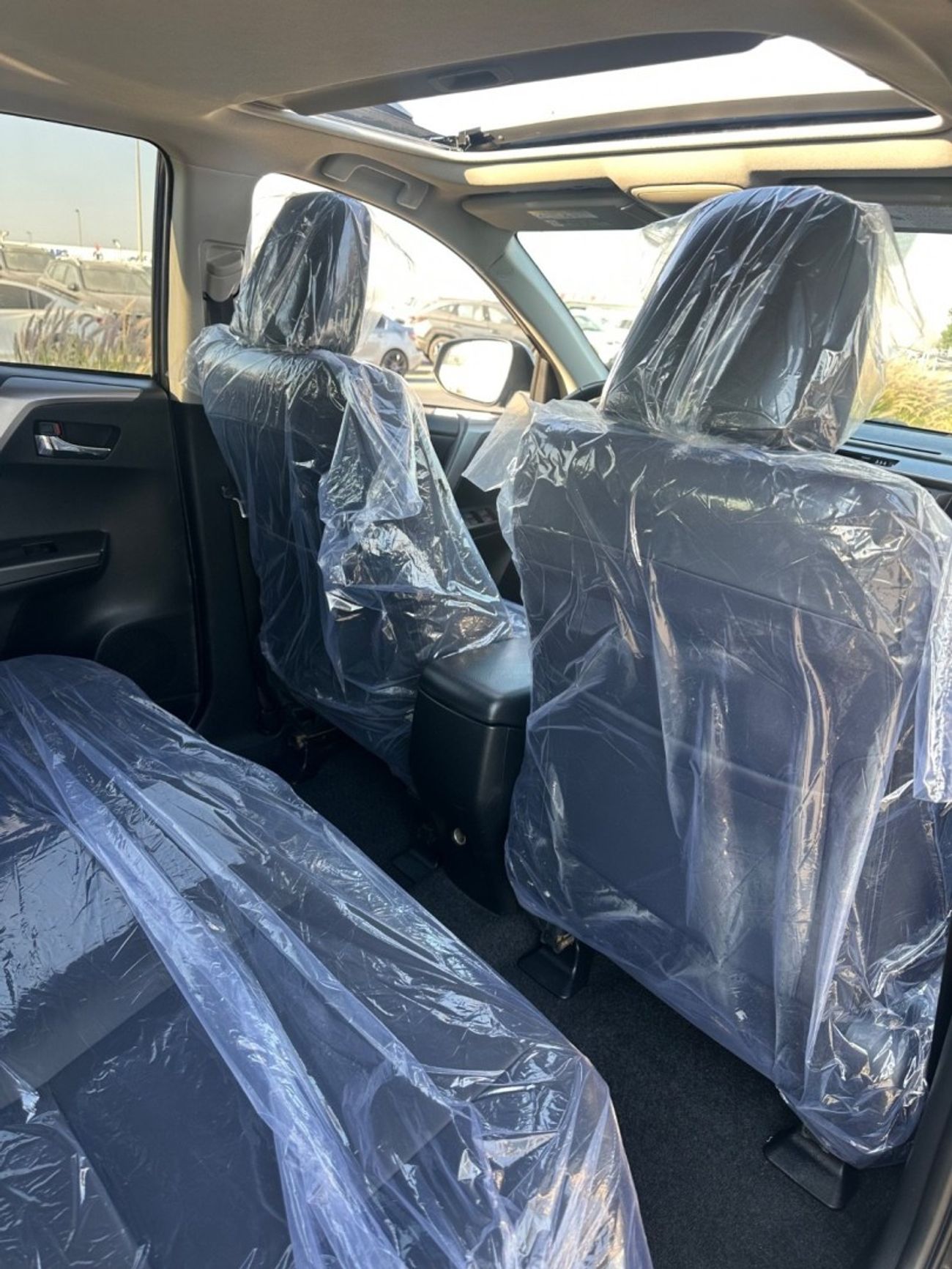 تويوتا راف ٤ Hybrid XLE 2.5L