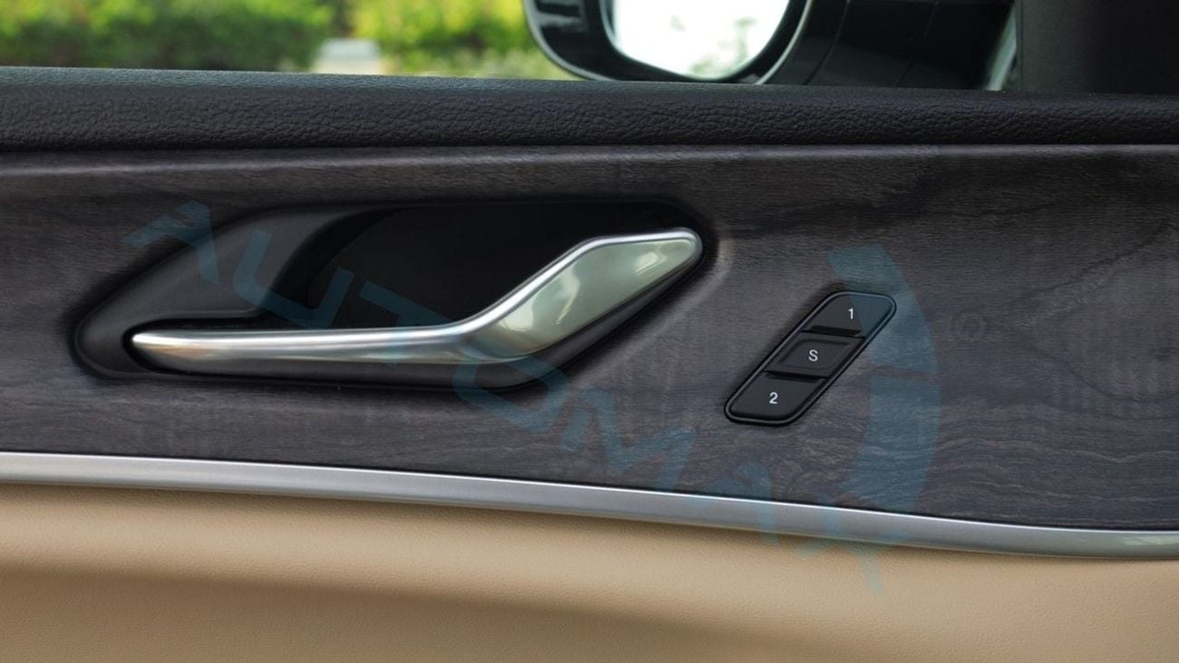 Jeep Grand Cherokee L LIMITED PLUS LUXURY V6 3.6L 4X4 2025 GCC 0Km With 3 Years Or 60,000 Km Warranty @Official Dealer