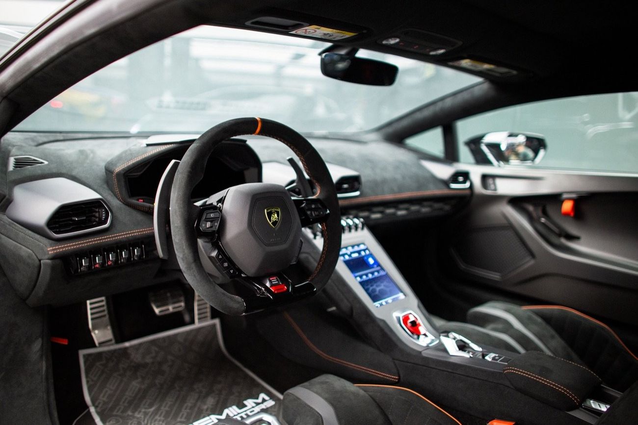 لامبورغيني هوراكان STO