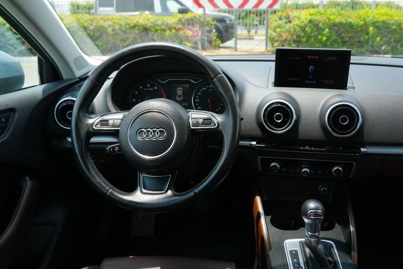 أودي A3 AMBITION 30 TFSI !!GCC SPECS!! WELL MAINTAINED
