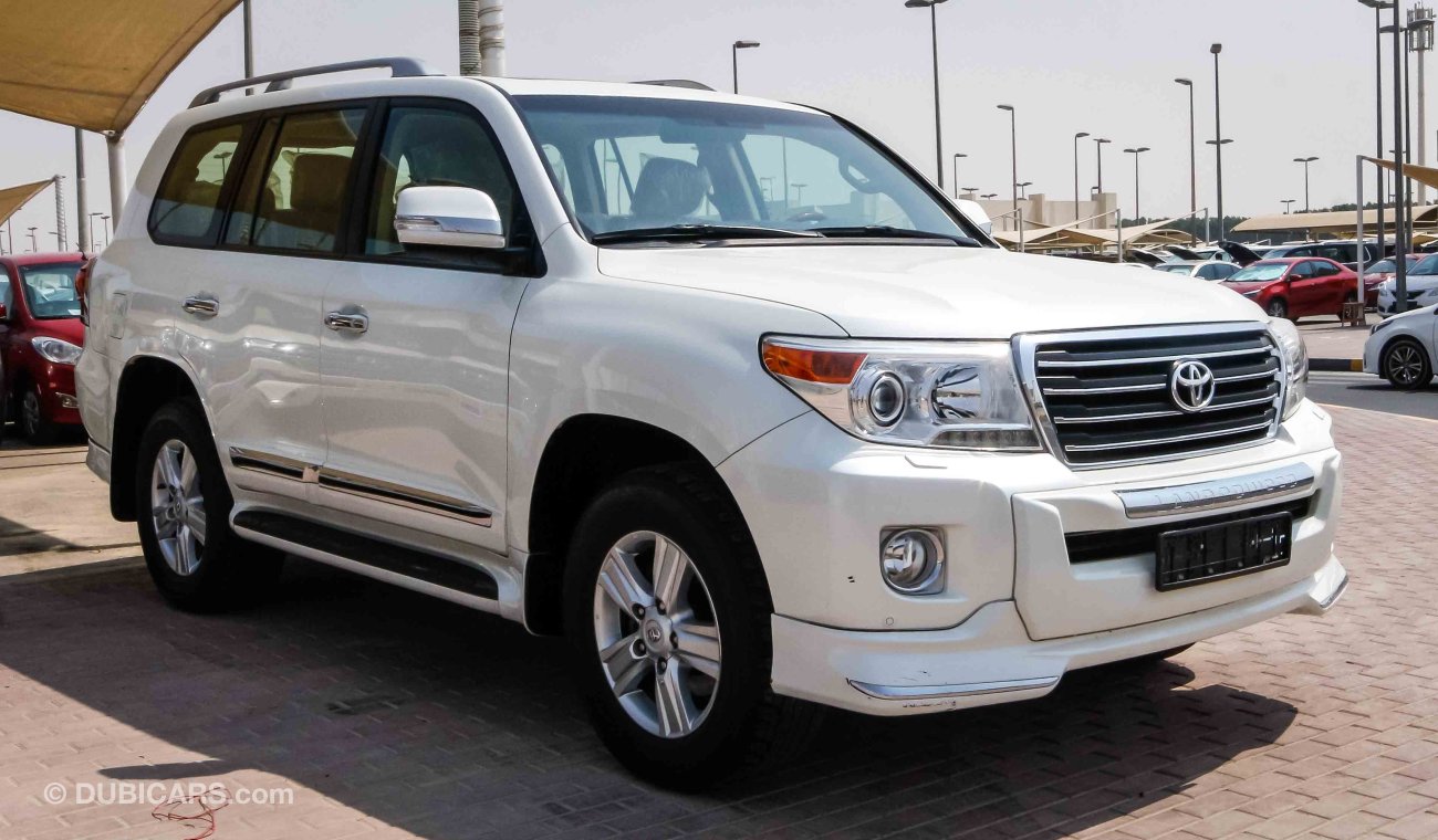 Toyota Land Cruiser GXR V8