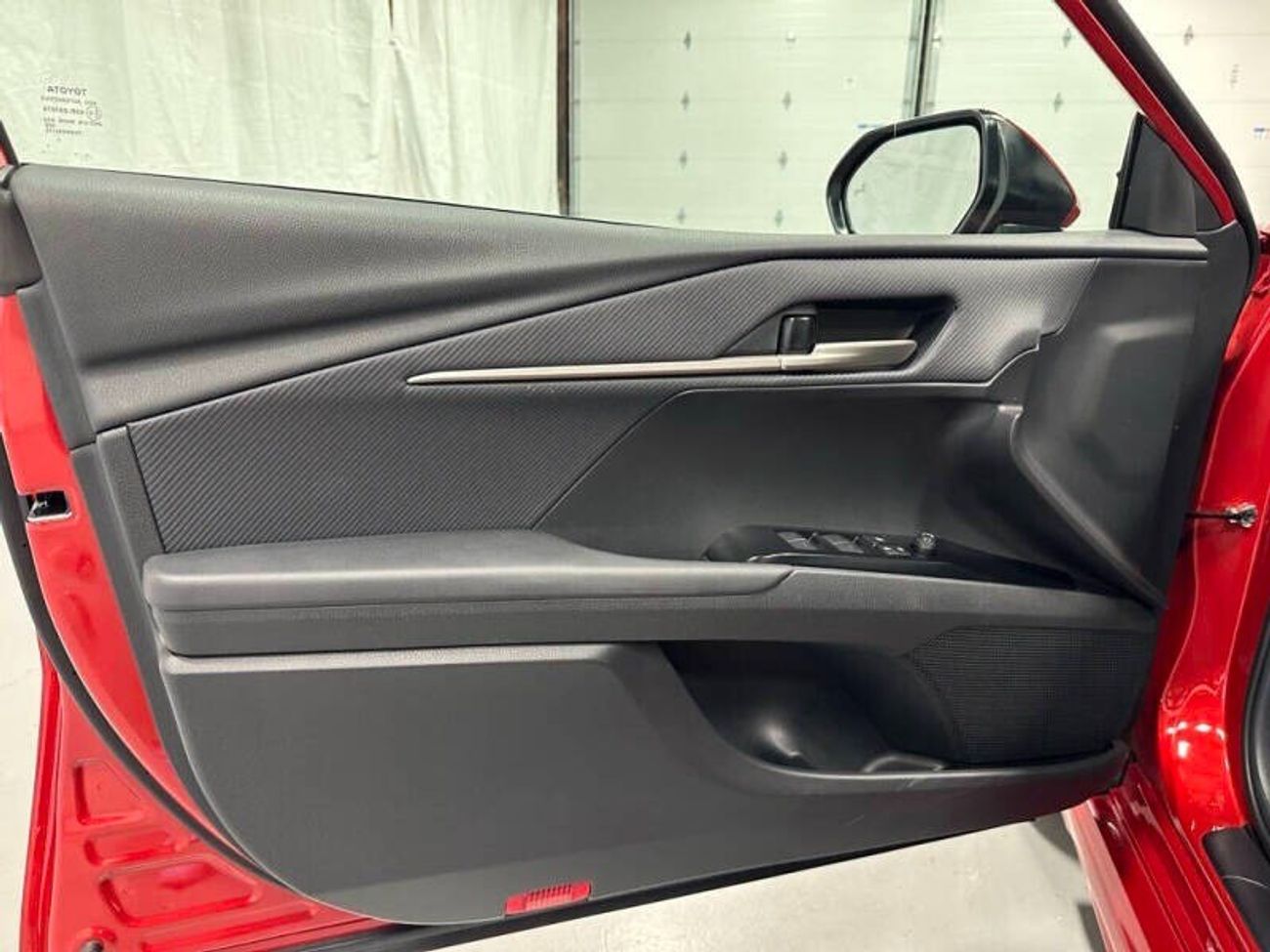 تويوتا كامري XLE 2.5L Hybrid