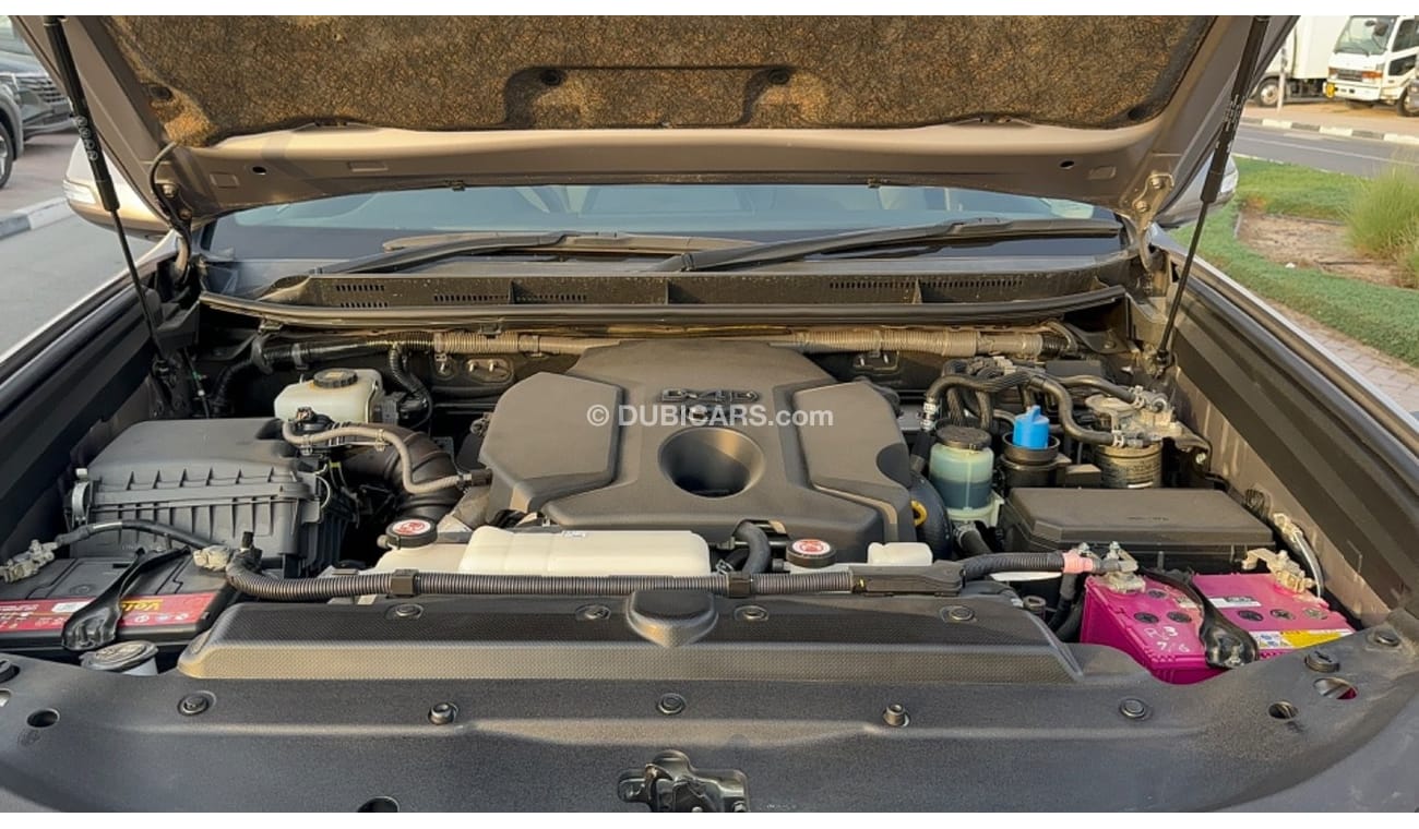 تويوتا برادو Toyota Land Cruiser prado Right hand drive..