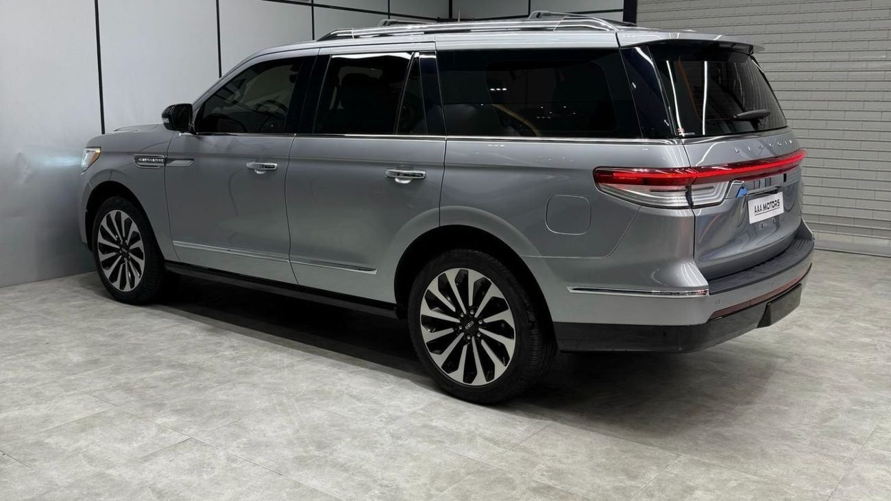 Lincoln Navigator Std 3.5L | GCC Specs | Warranty & Service Contract Until 2029 | Only 5,000 KM