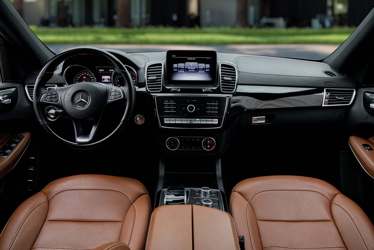 مرسيدس بنز GLS 500 GLS 500 | 2,605 P.M | 0% Downpayment | 4MATIC | ONE OWNER | FULL SPEC!
