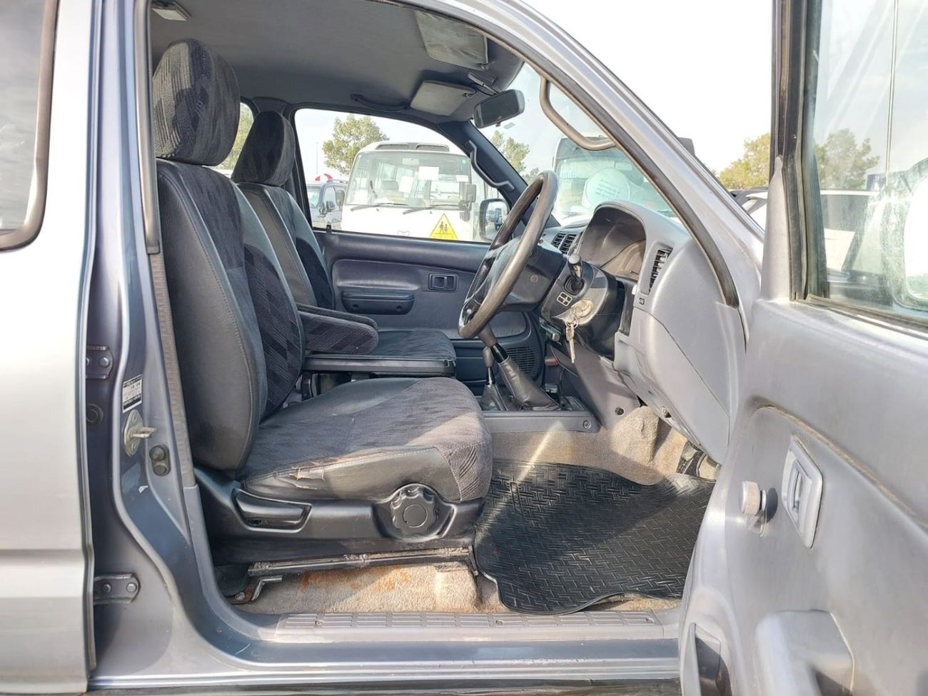 تويوتا هيلوكس (RAMADAN OFFER) TOYOTA HILUX PICKUP RHD 1999 MODEL 3.0 L DIESEL MANUAL(PM18236)