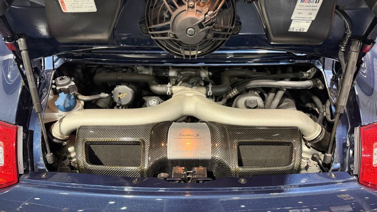 Porsche 911 Turbo S 3.8L (530 HP) Coupe