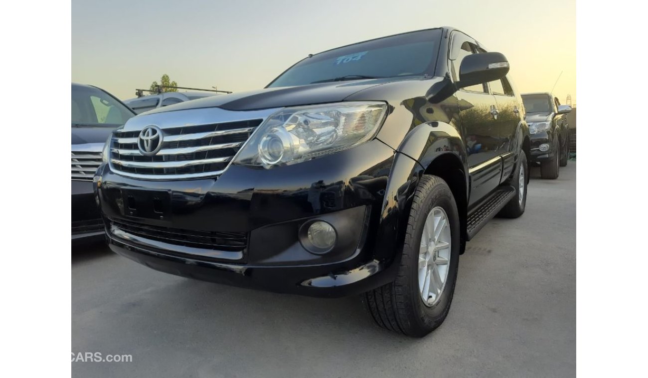 Toyota Fortuner SR5