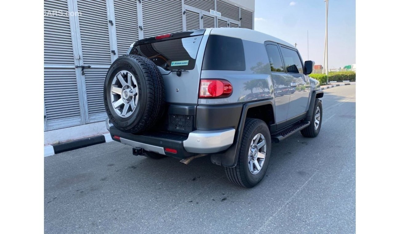 Toyota FJ Cruiser GXR GCC SPEC