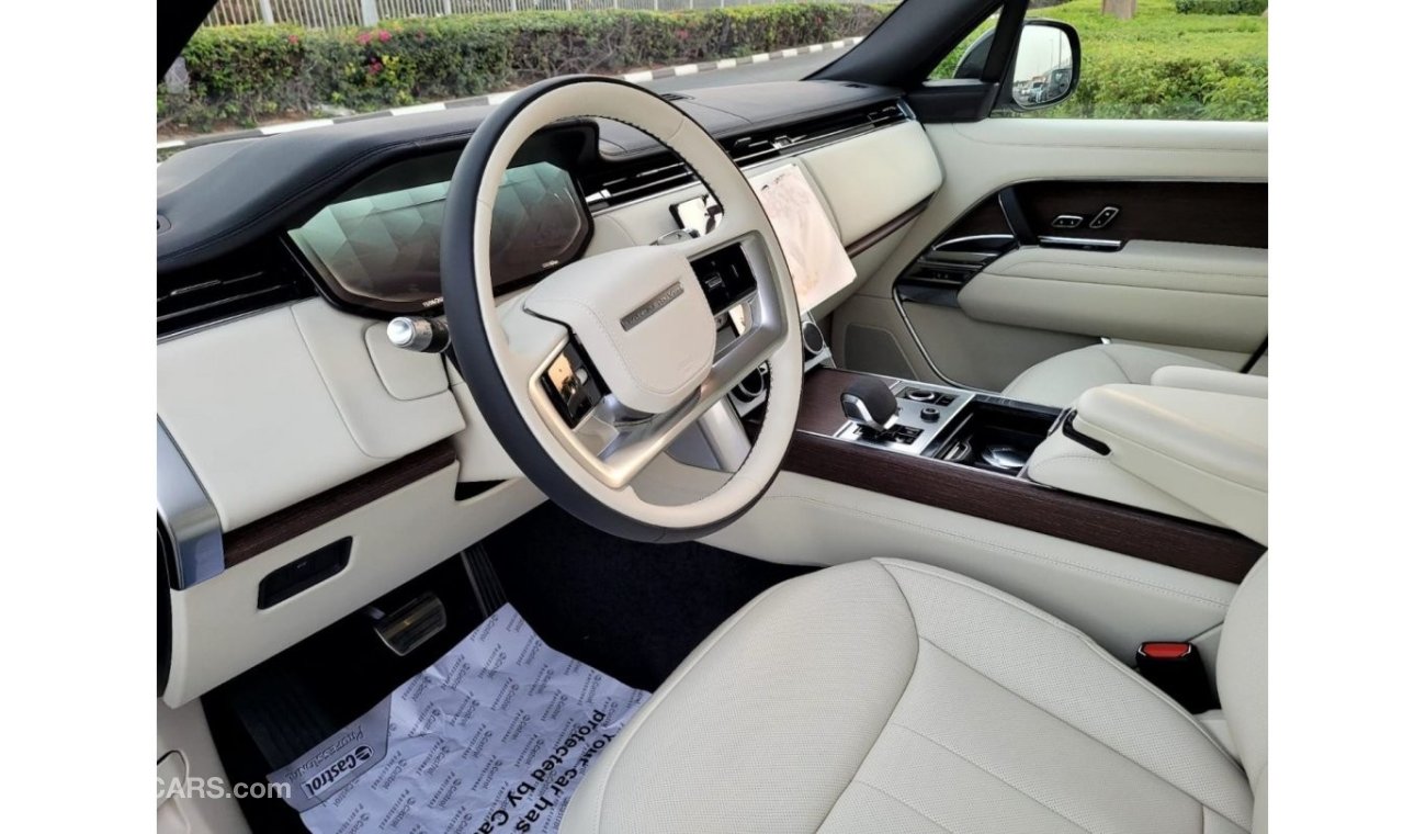 Land Rover Range Rover V8 / GCC Spec / With Warranty & Service