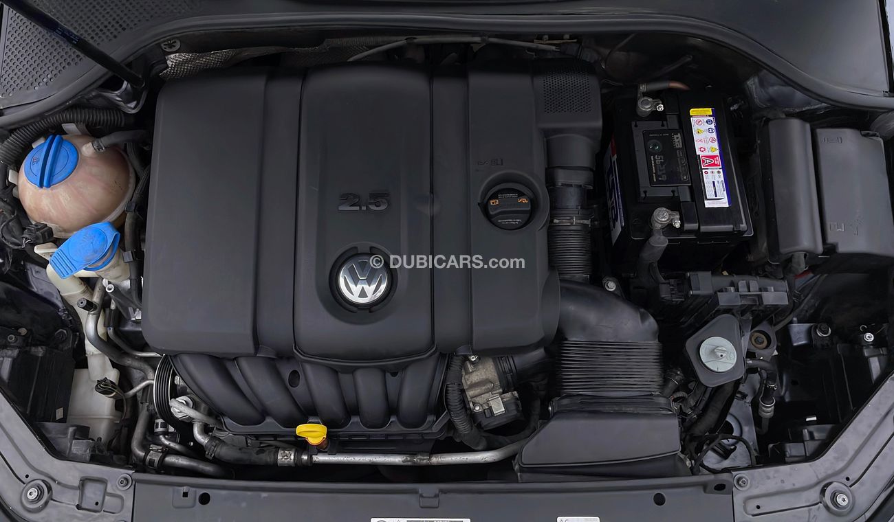 Volkswagen Passat S 2.5 | Under Warranty | Inspected on 150+ parameters