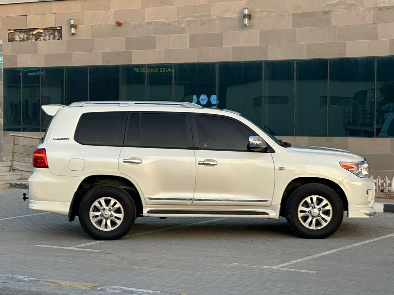 تويوتا لاند كروزر GXR V8 خليجي