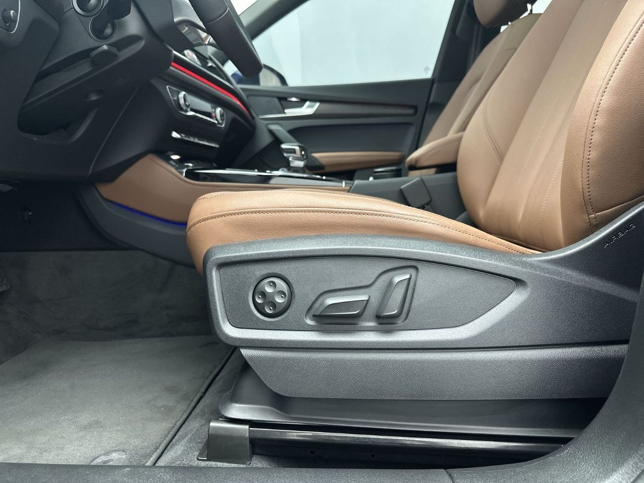 أودي Q5 45 TFSI Quattro Advanced 2.0L (252 HP)