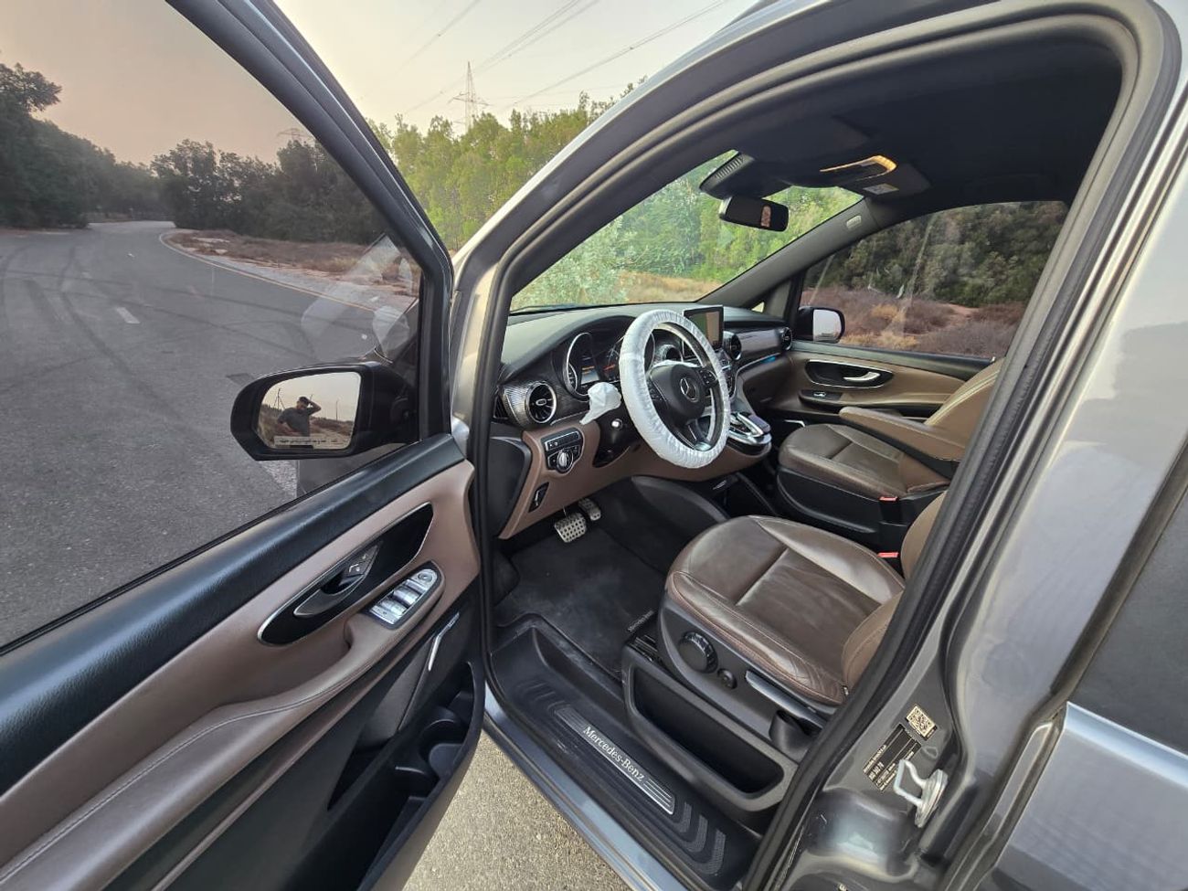 Mercedes-Benz V 250 Std 2.1L MERCEDES V-250 2020 GCC // 2KEYS // FULL OPITION // PERFECT CONDITION