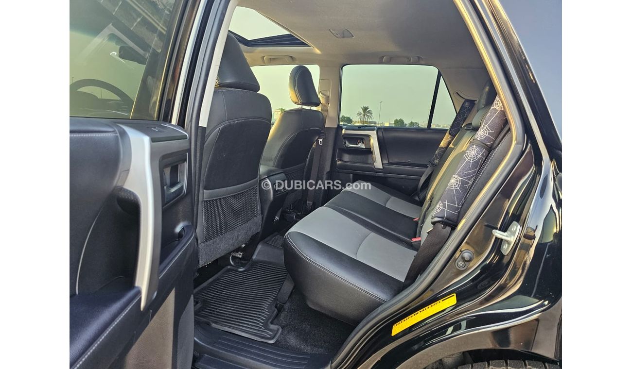 Toyota 4Runner 2022  Toyota 4RUNNER SR5 full option sunroof, 4x4 and 360 cameras