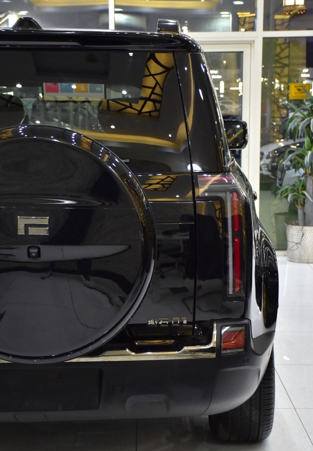 روكس 01 EXCELLENT DEAL for our ROX 01 V.I.P Long Range ( 2025 Model ) in Black Color Chinese Specs