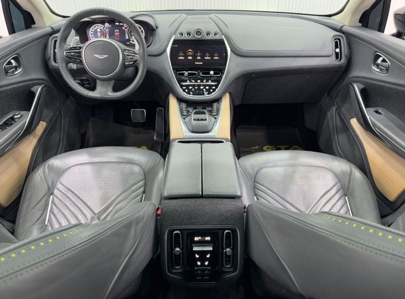 Aston Martin DBX 2021 Aston Martin DBX, Agency Warranty Till 02/26, Full Agency Service History, GCC