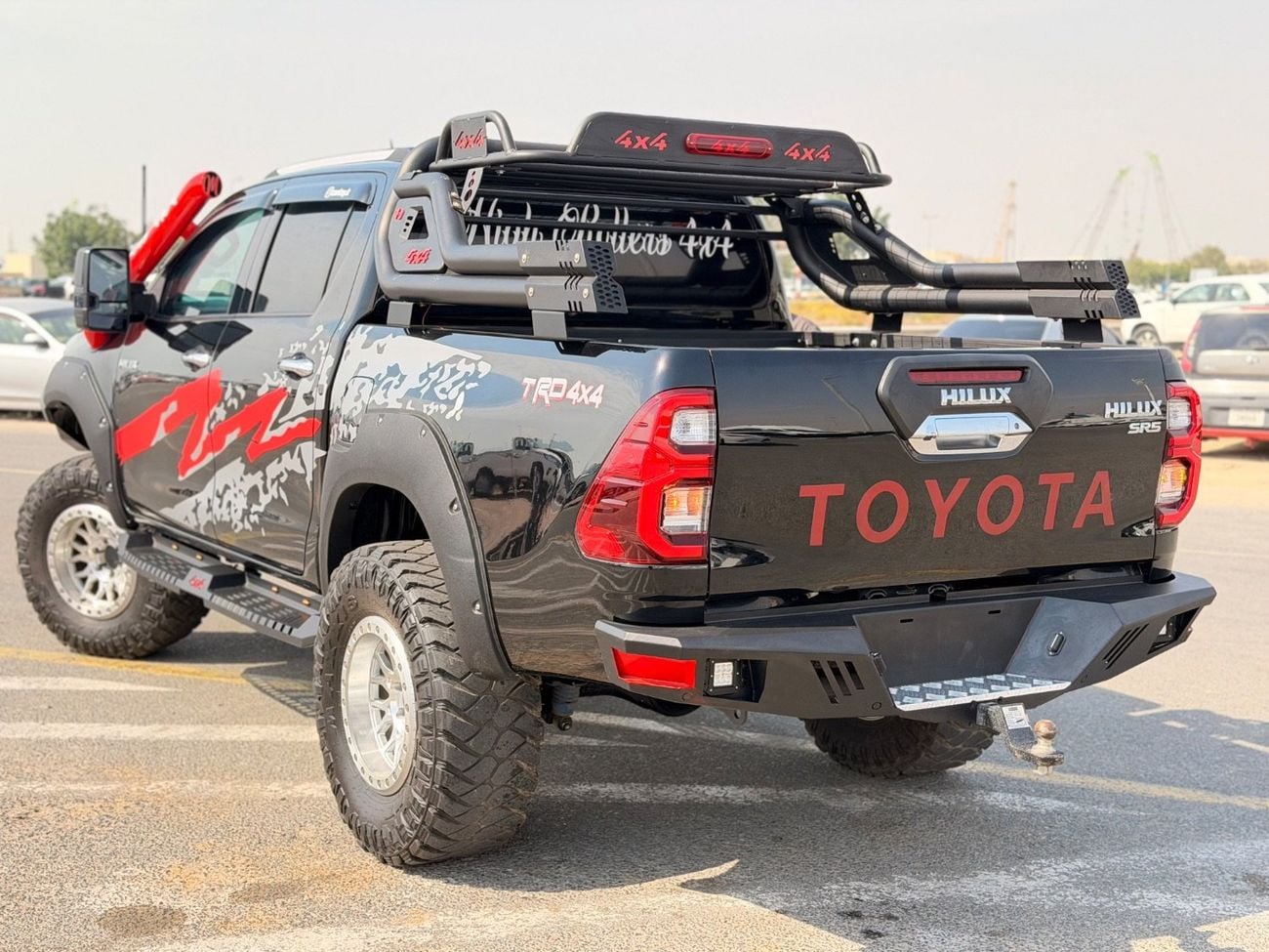 تويوتا هيلوكس GLX 2.7L Double Cab Utility 4WD A/T