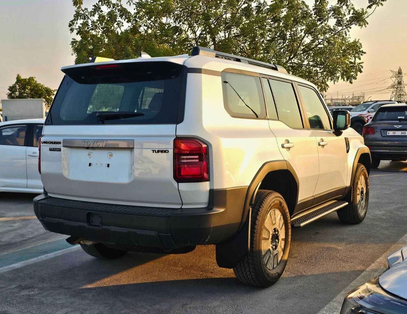 Toyota Prado ALL ROUNDER TURBO STD / 2.8L DIESEL V4 / SUNROOF/COOL BOX (CODE # P28AR2)