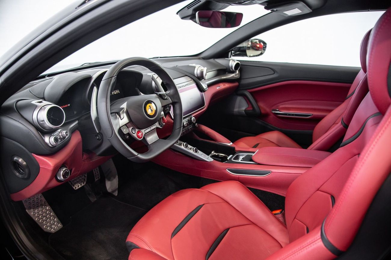 Ferrari GTC4 Lusso Ferrari GTC4LUSSO T V8