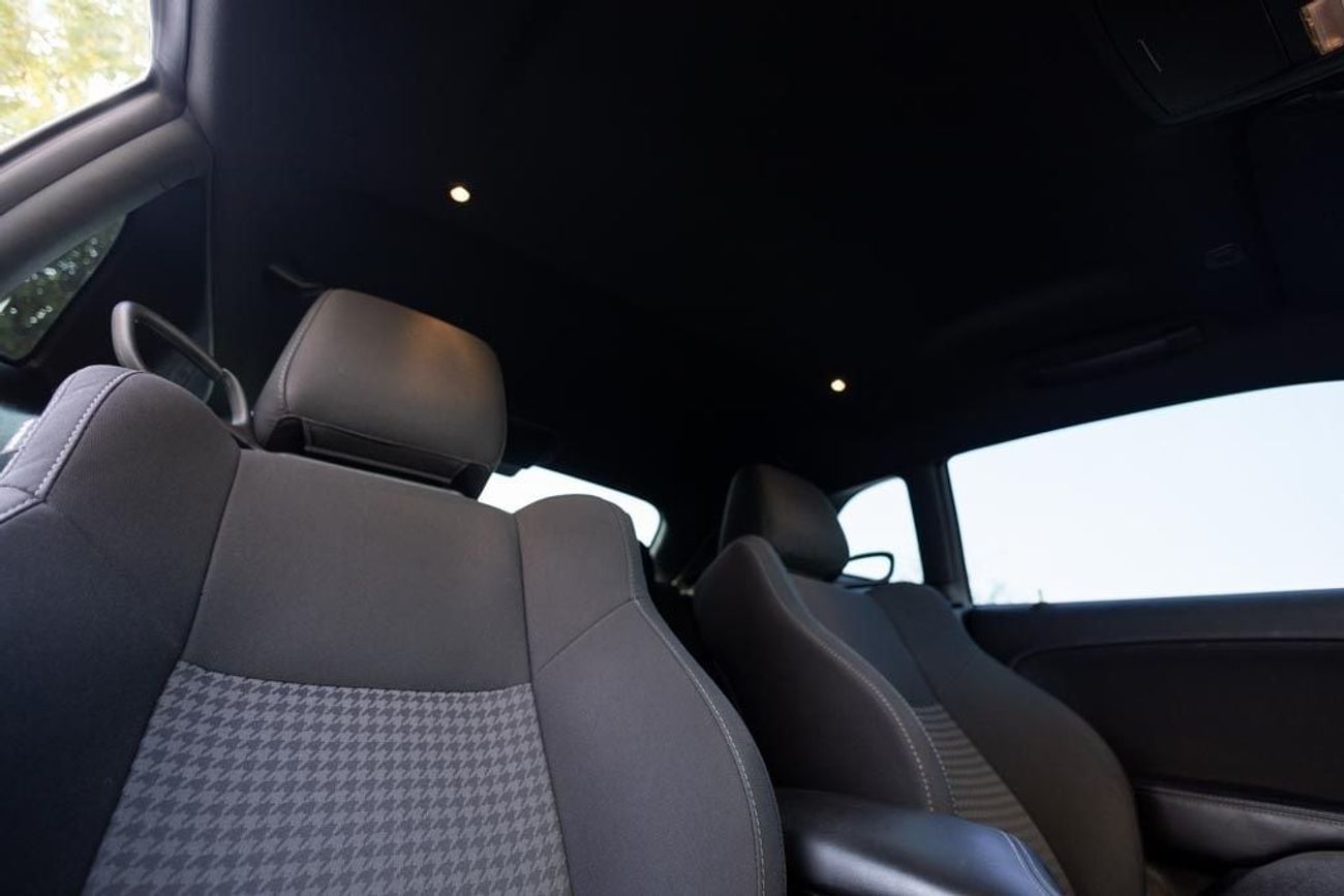 Dodge Challenger GT 3.6L Dodge Challenger GT 2019 GCC under Warranty with Flexible Down-Payment.