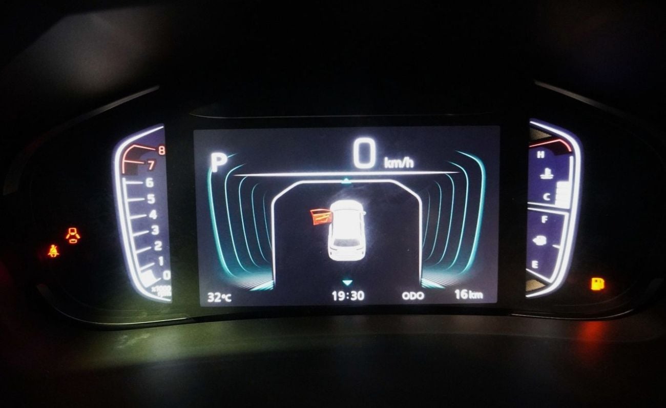 Toyota Urban Cruiser 1.5L PETROL A/T 2026 MODEL (WITH PANORAMIC ROOF, WIRELESS CHARGER, BSM, AND HUD)