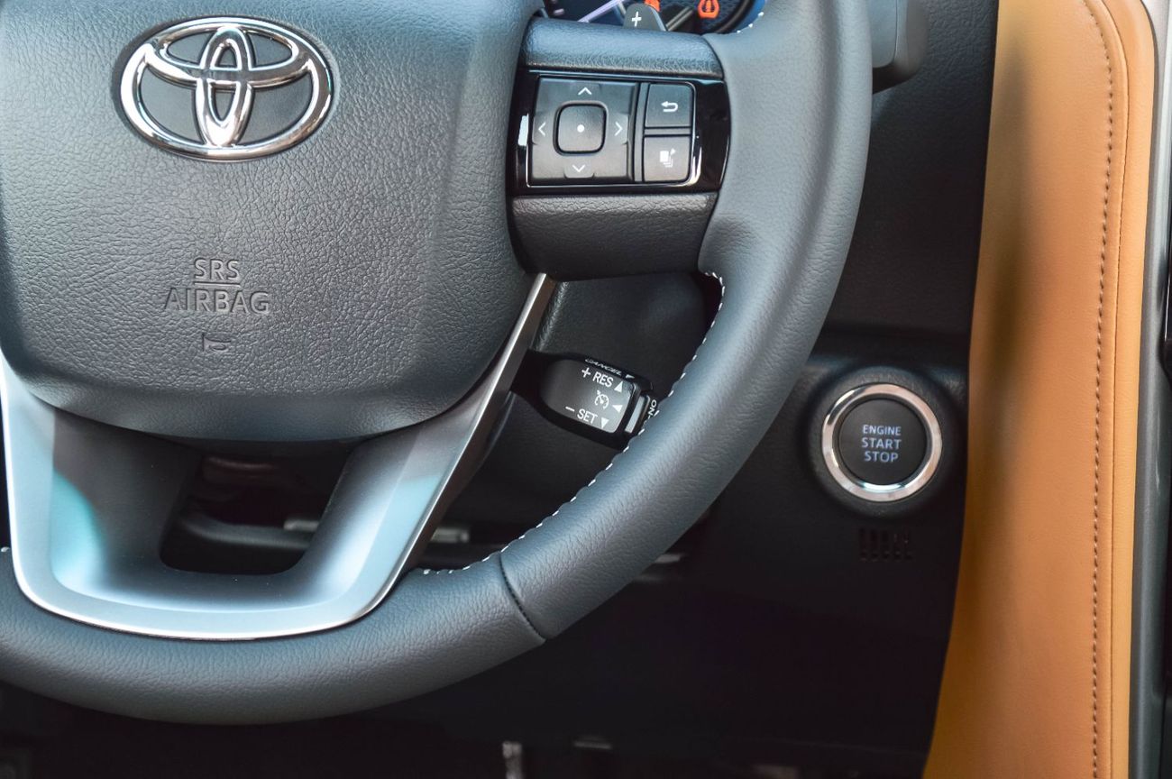 Toyota Fortuner TOYOTA FORTUNER 4.0L V6 4WD PETROL SUV 2025