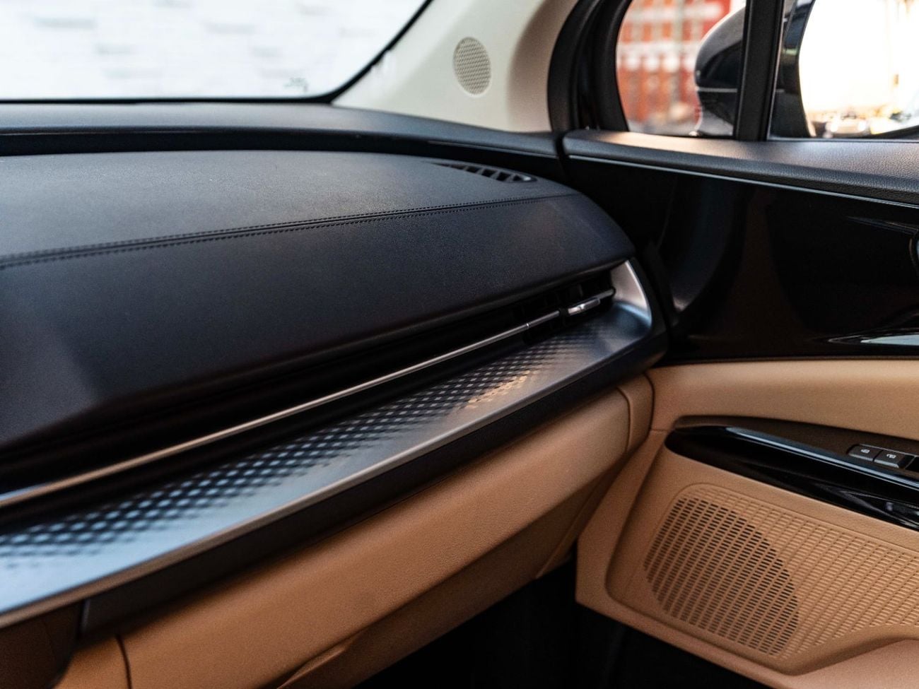 كيا كارنيفال LX