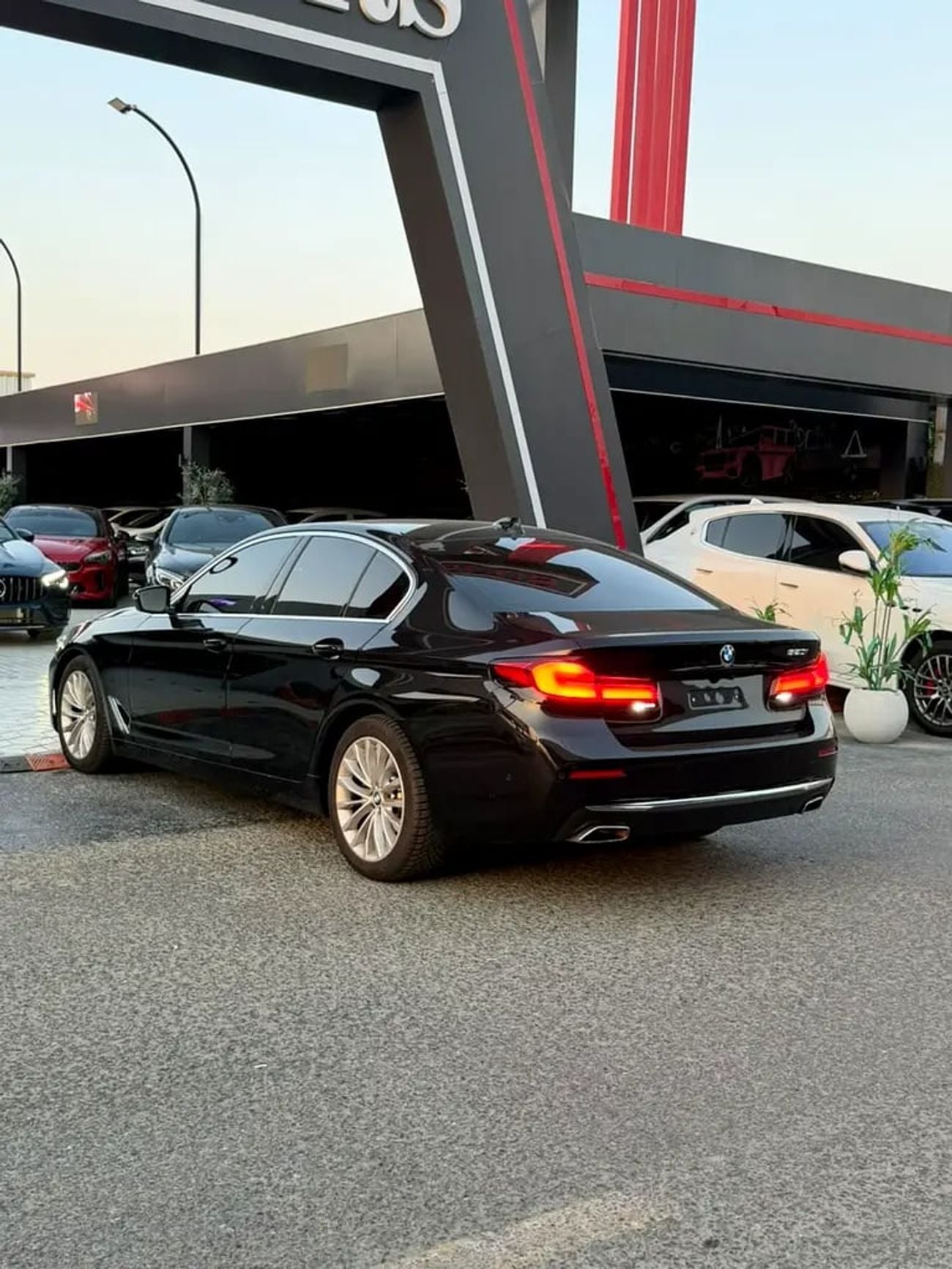 BMW 520i MIDDLE EAST EDITION 520i (Korean Specs)
