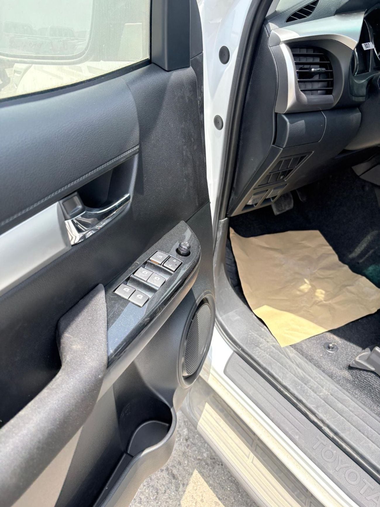 Toyota Hilux DLX