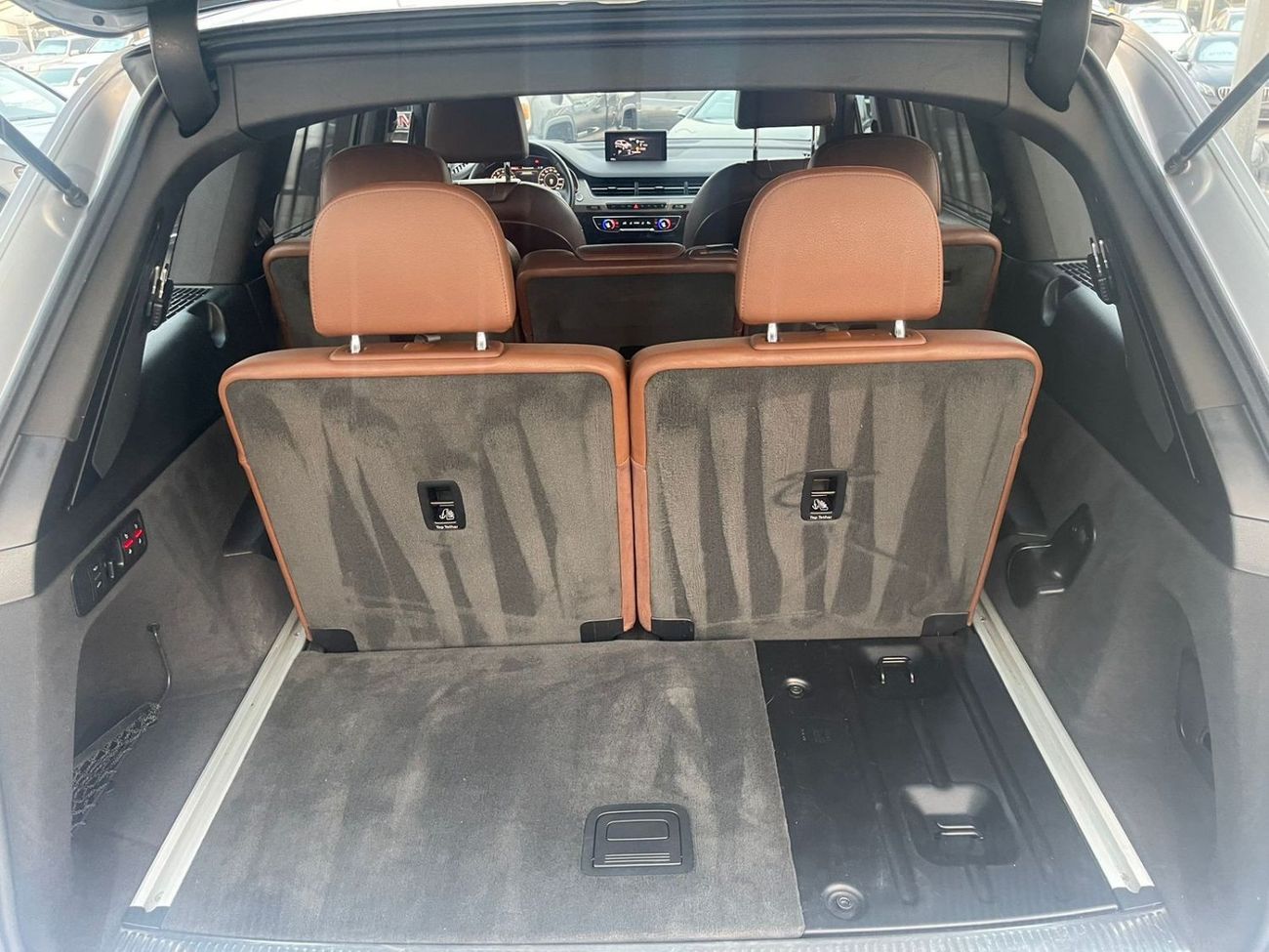 Audi Q7 45 TFSI quattro S-Line Audi Q7 TFSI QUATTRO 45 SLINE